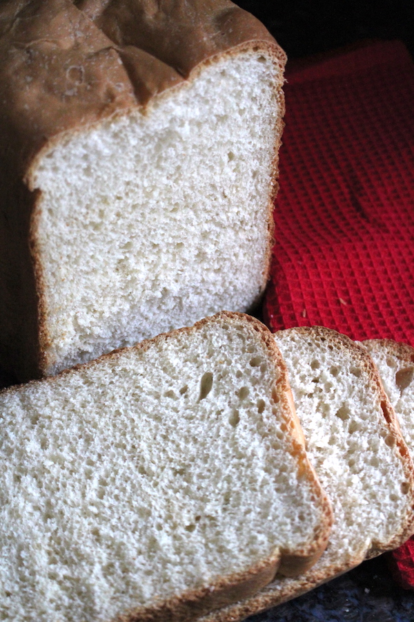 新鲜的烤面包机白面包回家~软白三明治面包